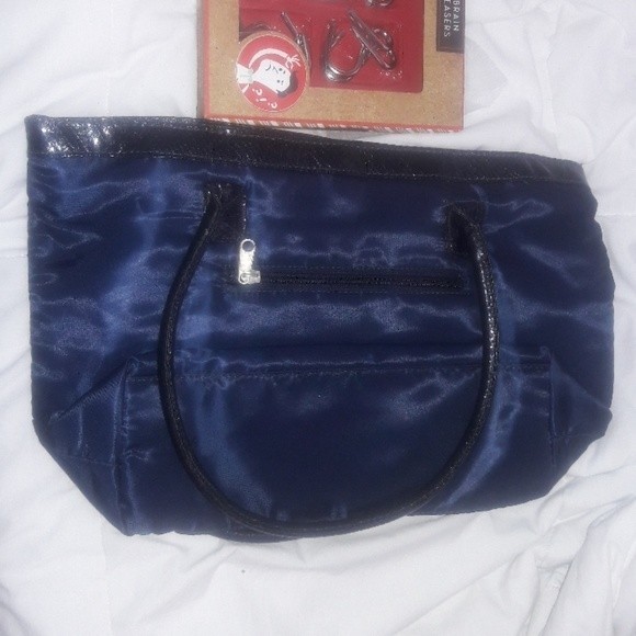 Exotic Trim Navy Blue Avon NWOT - Picture 4 of 8